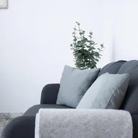 Tommys Flat By Domusdimore